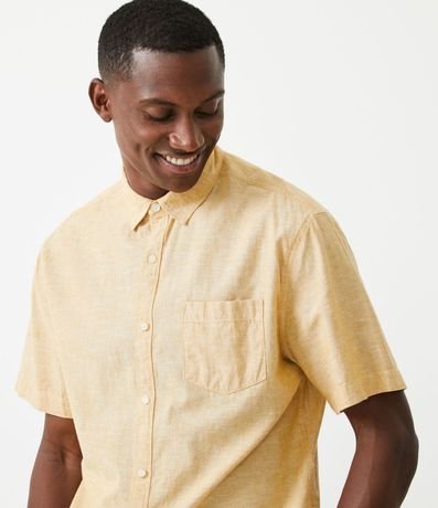 Camisa Comfort Básica en Lino con Bolsillo Delantero 5
