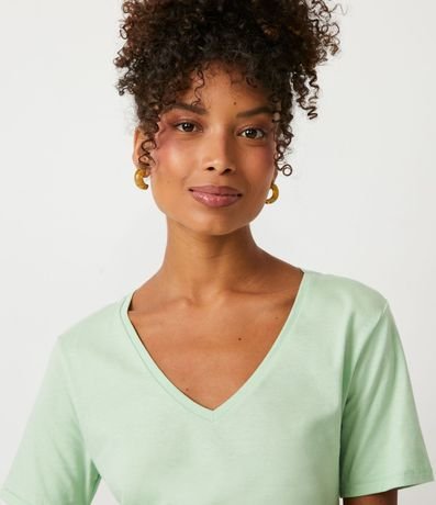 Blusa Básica en Media Malla con Escote V 4