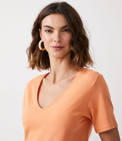 Blusa Básica en Algodón con Escote V 4
