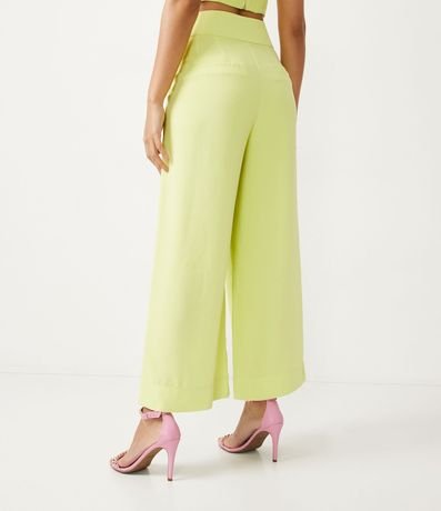 Pantalón Pantalona en Crepé con Botones Diferenciados 3