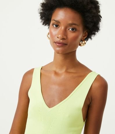 Blusa Musculosa en Viscosa con Escote V 4