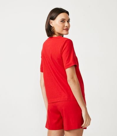 Blusa en Lino con Escote V y Detalle en Botón 3