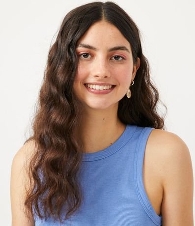 Blusa Cropped sin Manga en Ribana con Cuello Redondo 4