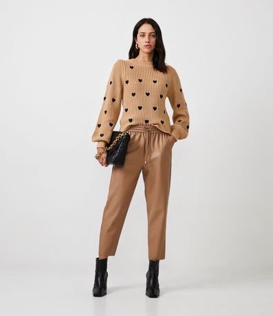 Pantalón Carrot en Material Sintético con Cintura Elastica