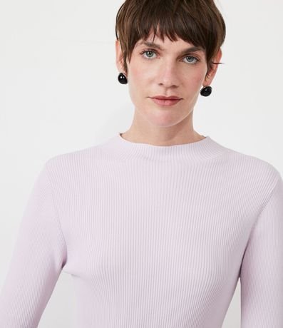 Blusa Básica en Tejido de Punto Acanalada con Cuello Alto 4