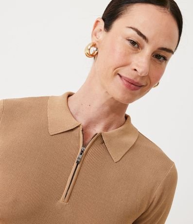 Blusa en Tejido de Punto con Mangas Cortas Cremallera en el Cuello 4