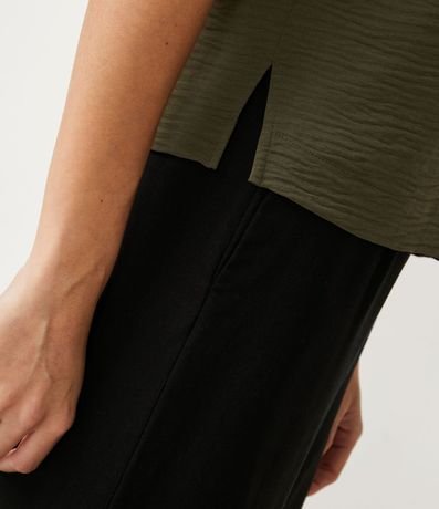 Blusa con Aberturas y Detalles de Pespuntes 4