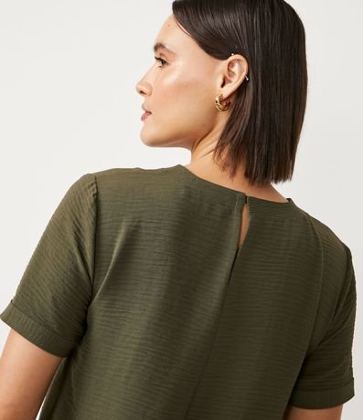 Blusa con Aberturas y Detalles de Pespuntes 5