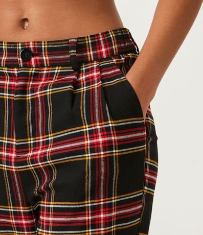 Pantalón Carrot con Trabilla en la Cintura y Estampa de Cuadros 4