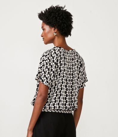 Blusa en Crepé con Estampado Geométrico 3