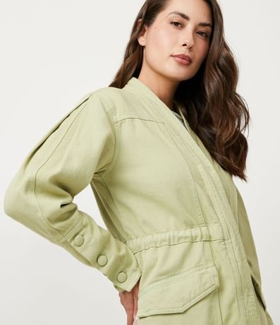 Campera Parka en Sarga con Abotonado Diferenciado en los Puños 4