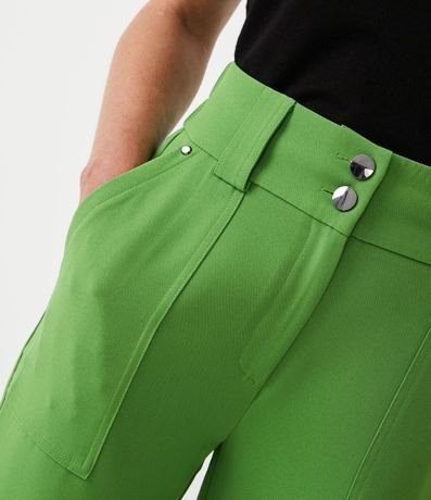 Pantalón Carrot con Botones Diferenciados 4