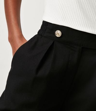 Short Corto en Lino con Botón en la Cintura 4