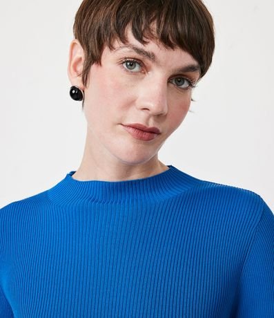 Blusa Básica en Tejido de Punto Acanalada con Cuello Alto 4
