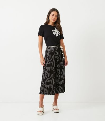 Blusa en Viscosa con Bordado de Flor 2