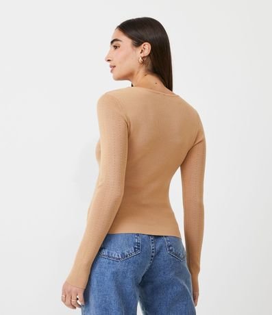 Blusa de Punto con Botones Diferenciados 3