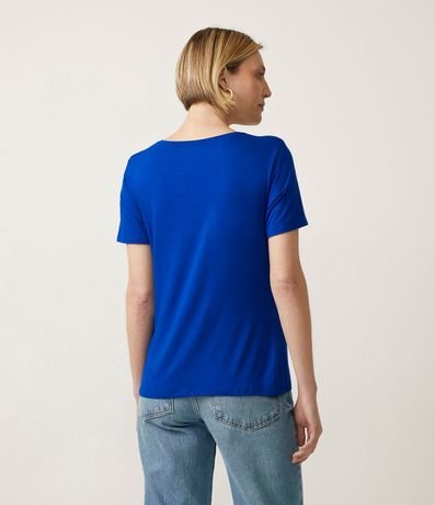 Blusa Básica en Viscosa con Escote V 4