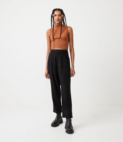 Blusa Musculosa en Poliamida Acanalada con Cuello Alto 2