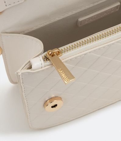 Bolso Estructurado en Capitoneada con Asas de Cadena 7