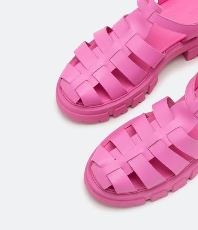 Sandalia Plana en Cuero con Suela Track 2