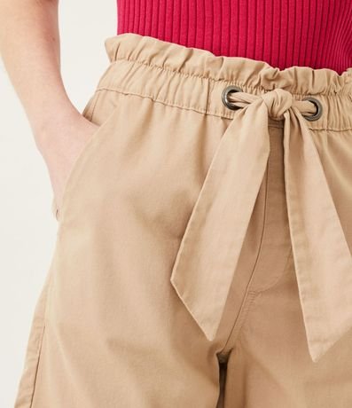 Bermuda Clochard en Sarga con Cintura Elástica y Lazo 4