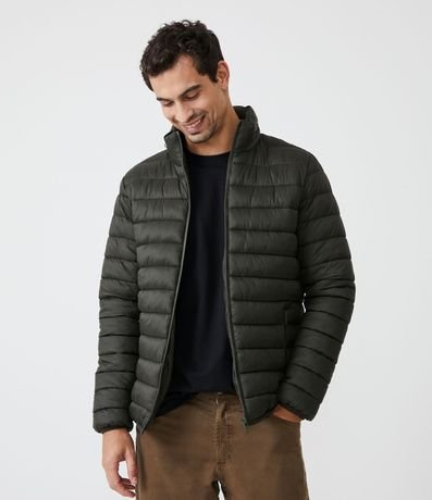 Campera Ultraliviana Básica en Poliamida con Cuello Alto