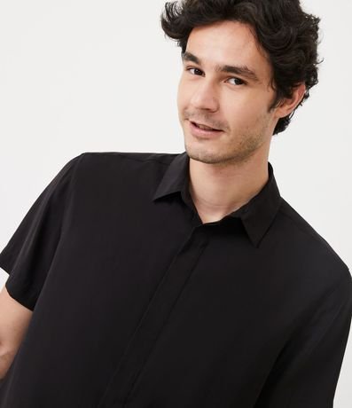 Camisa Slim en Viscosa con Botones y Manga Corta 5
