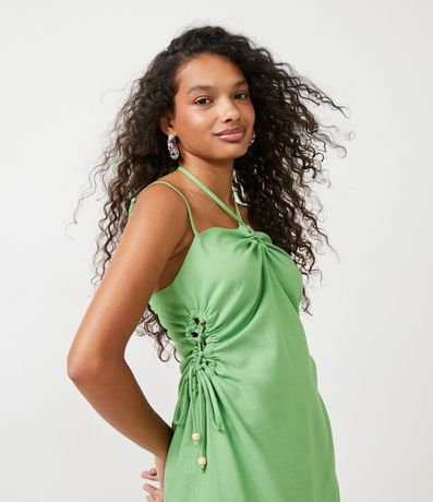 Vestido Corto en Lino con Tirantes Finos y Cutouts Laterales 4