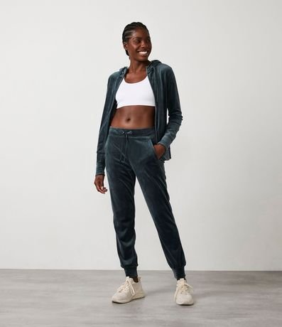 Campera Básica en Plush con Bolsillo Incorporado 2