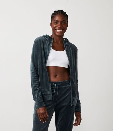 Campera Básica en Plush con Bolsillo Incorporado 6