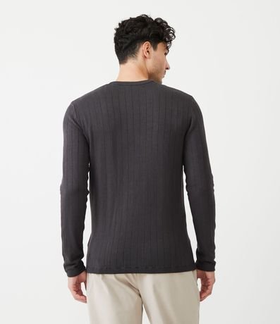 Suéter en Viscosa con Textura en Rayas Verticales 3