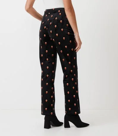 Pantalón Flare en Terciopelo con Bordados de Corazones Contrastantes 3
