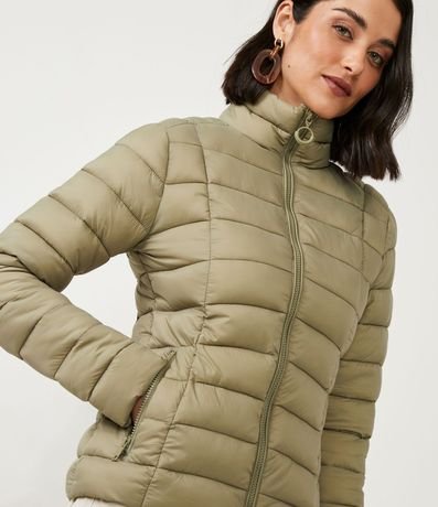 Campera Puffer en Poliamida con Cuello Alto 5