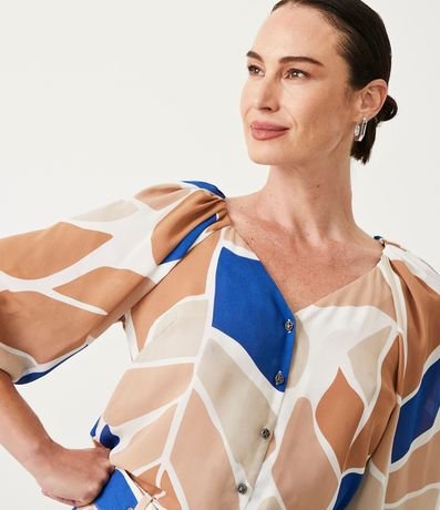 Camisa en Crepé con Manga 3/4 y Estampado de Follaje Diferenciada 4