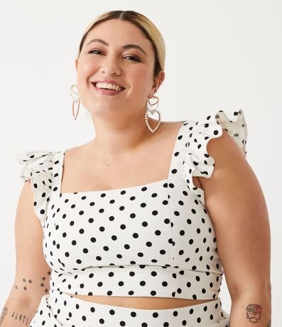 Blusa Cropped en Sarga con Volado en el Bretel y Estampa de Lunares Curve & Plus Size
