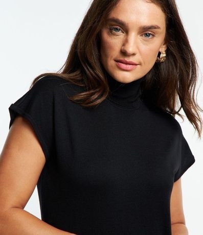 Vestido Midi en Punto con Cuello Alto y Manga Corta sin Sisa 4