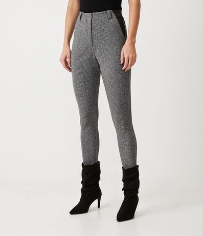Pantalón Legging en Jacquard con Detalle en Material Sintético 2