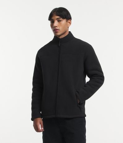 Campera Cuello Alto con Forro Fleece y Recorte en el Pecho