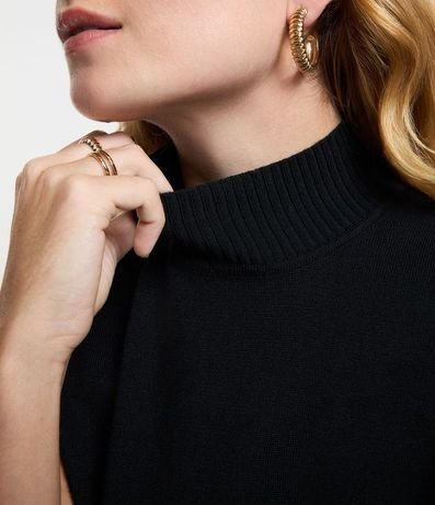 Blusa en Punto con Cuello Alto 4