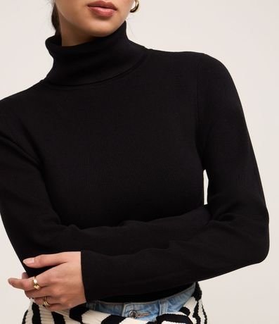 Suéter en Punto con Cuello Alto Estructurado 3