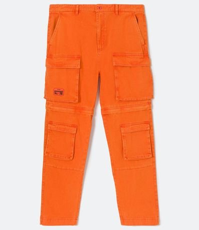 Pantalón Loose se Convierte Corto en Sarga con Bolsillos Cargo