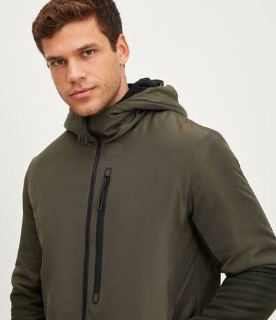 Campera Deportiva con Capucha y Recorte en la Manga