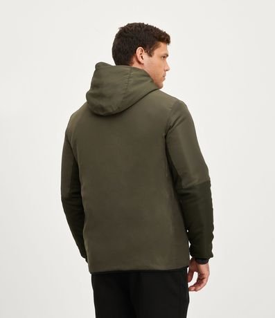 Campera Deportiva con Capucha y Recorte en la Manga 3