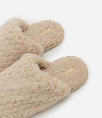 Pantufla Cerrada con Pelinhos en Escamas 3