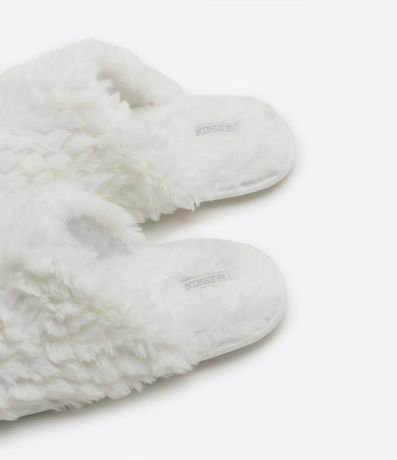Pantufla Cerrada con Pelinhos en Escamas 3