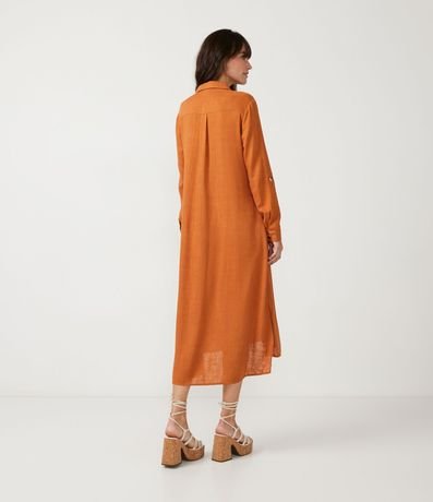 Vestido Chemise Alargado en Viscolino con Botones Contrastantes 2