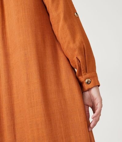 Vestido Chemise Alargado en Viscolino con Botones Contrastantes 5
