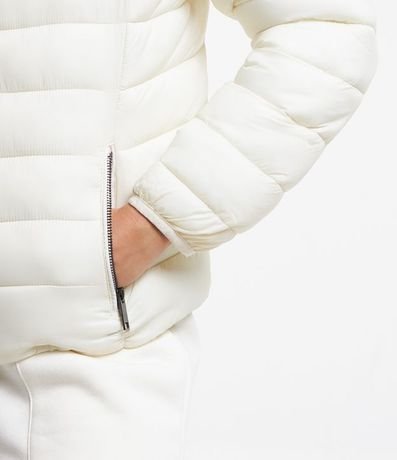 Campera Puffer Leve en Poliamida con Bolsa para Guardarla 6