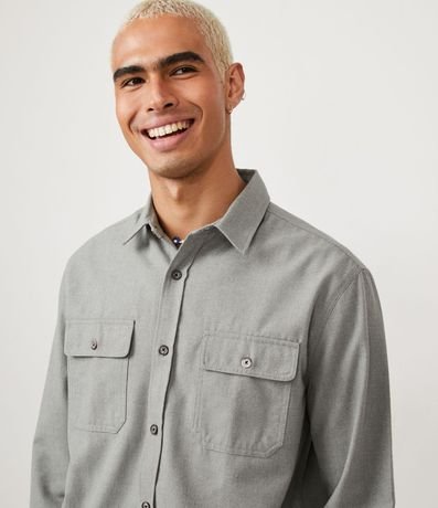 Camisa Regular en Algodón con Bolsillos y Manga Larga 4