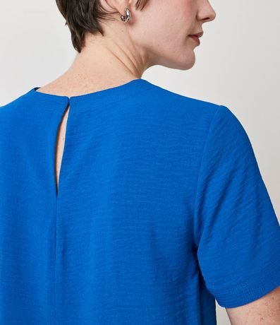 Blusa con Aberturas y Detalles de Pespuntes 4